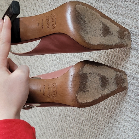 Dusty pink pointy toe heels - Picture 4 of 7